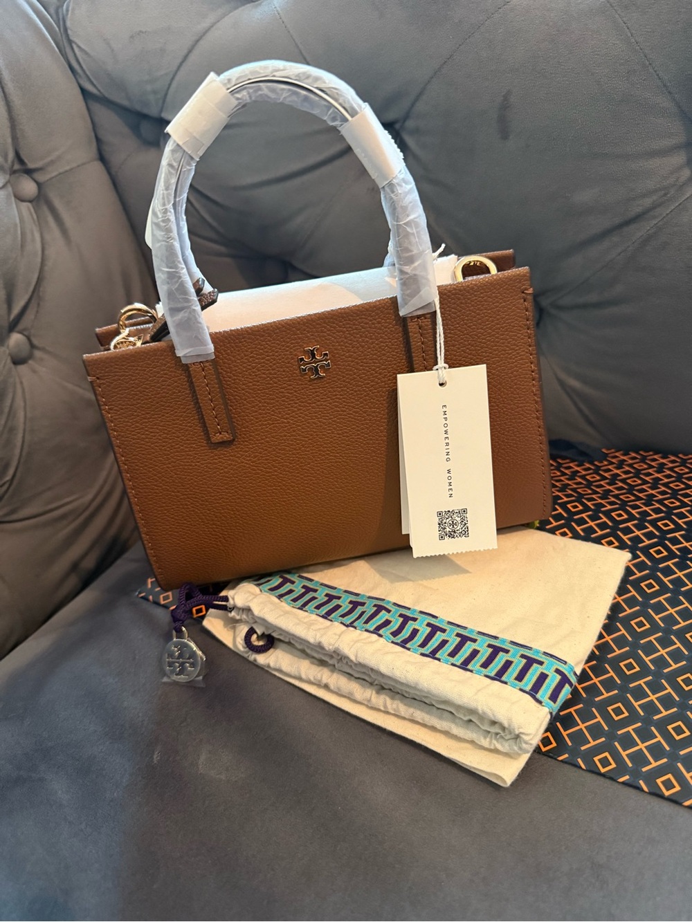 🔥NWT Tory Burch Blake Mini Tote in Cortado brown pebbled leather features gold🔥 - Picture 5 of 16